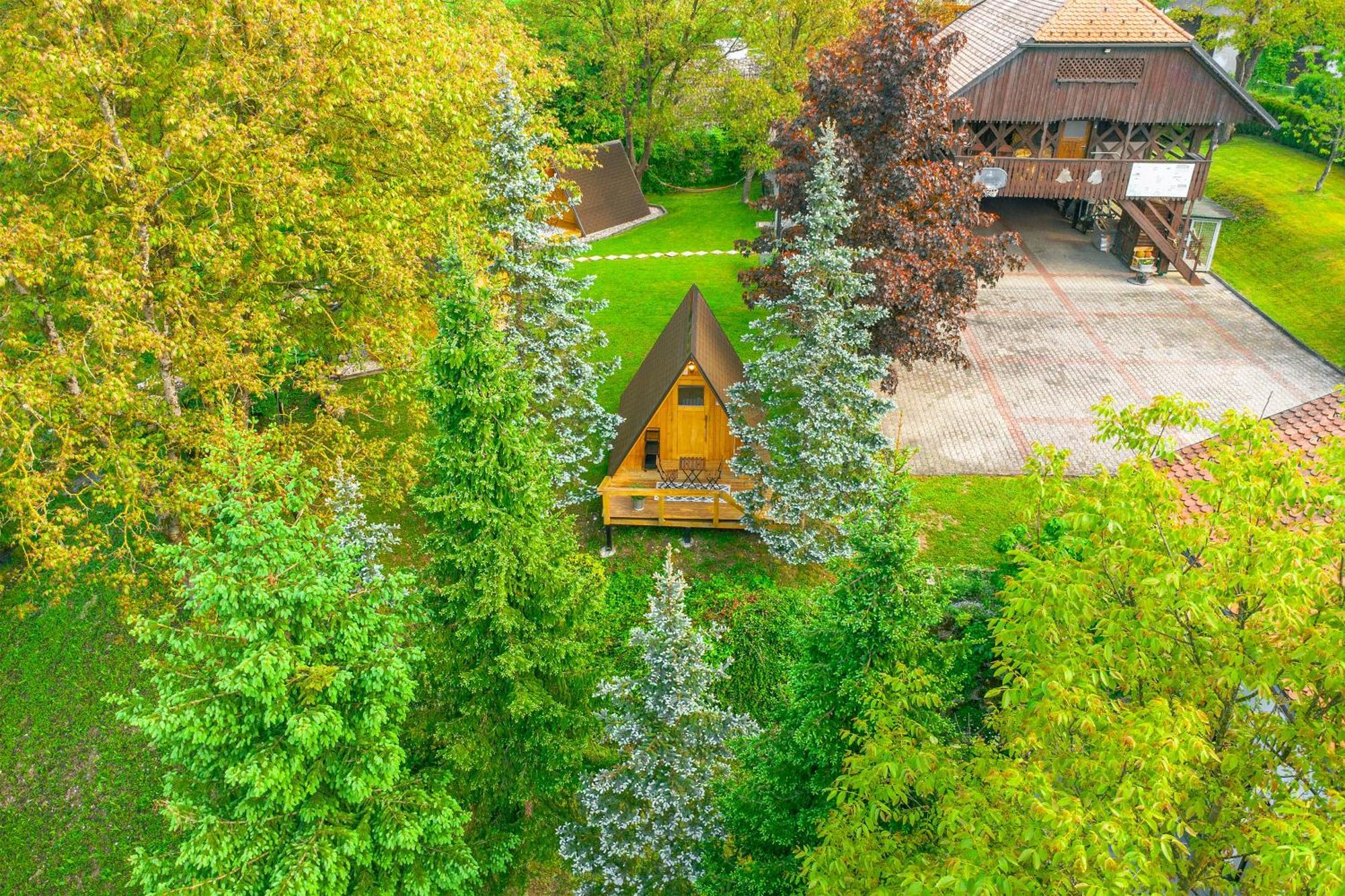 Resort Pod Orehi - Bled - Apartma & Glamping & Savna Exterior foto