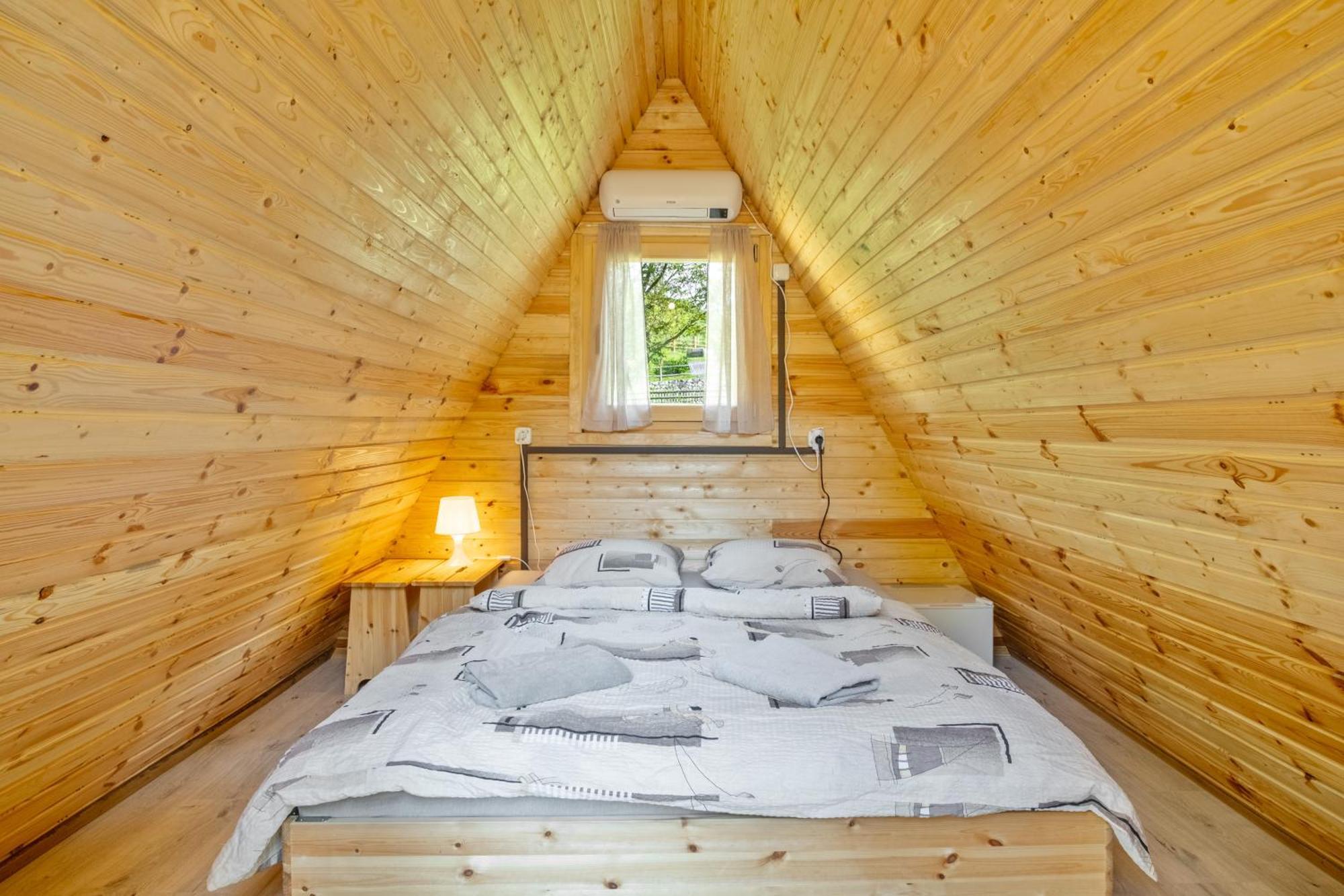 Resort Pod Orehi - Bled - Apartma & Glamping & Savna Exterior foto