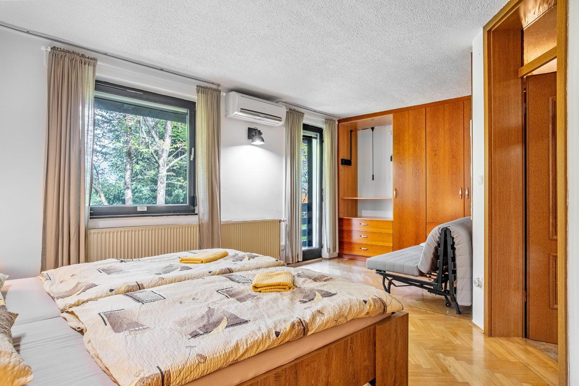 Resort Pod Orehi - Bled - Apartma & Glamping & Savna Cameră foto