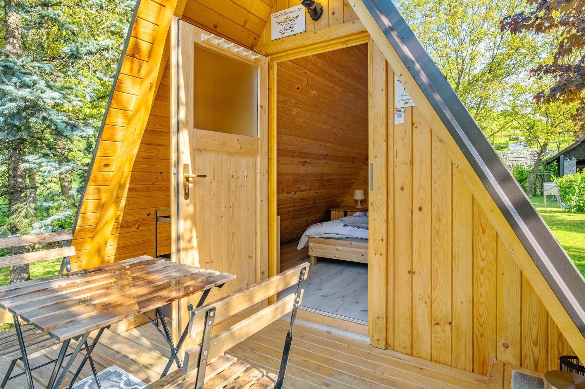 Resort Pod Orehi - Bled - Apartma & Glamping & Savna Cameră foto